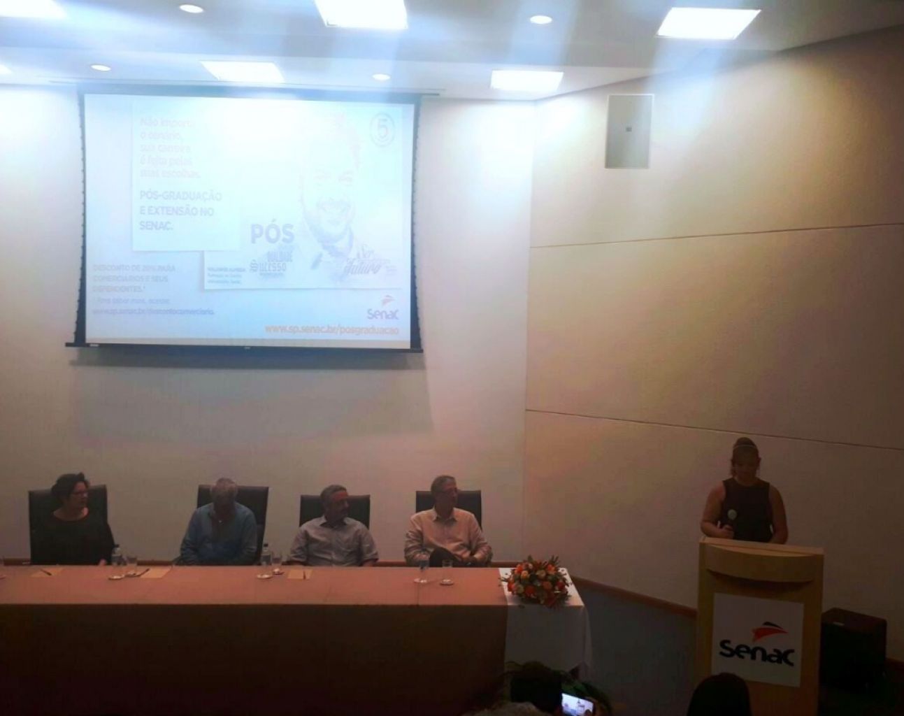 SINHORES participa de evento com alunos do Senac São José dos Campos