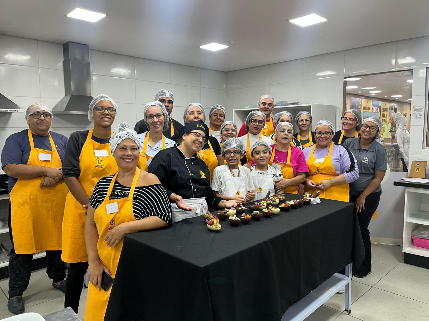 Workshop de Mini Ovos de Páscoa promove capacitação e solidariedade